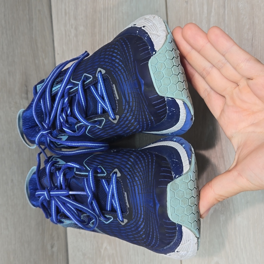 Hoka Men's Navy and Teal Athletic Running Shoes - Picture 5 of 12